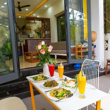 Coral Riverside Homestay & Hostel Hoi An Exterior photo