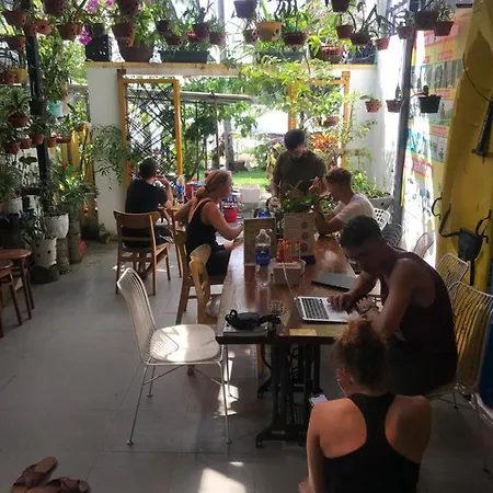 Coral Riverside Homestay & Hostel Hoi An Exterior photo