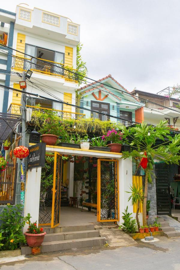 Homestay Coral Riverside &