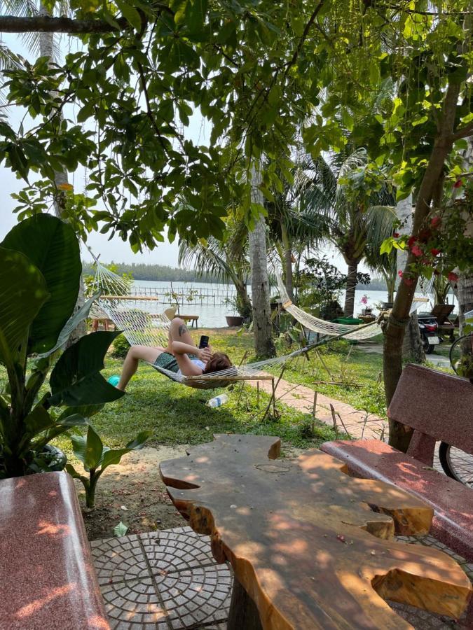 Homestay Coral Riverside & Hoi An