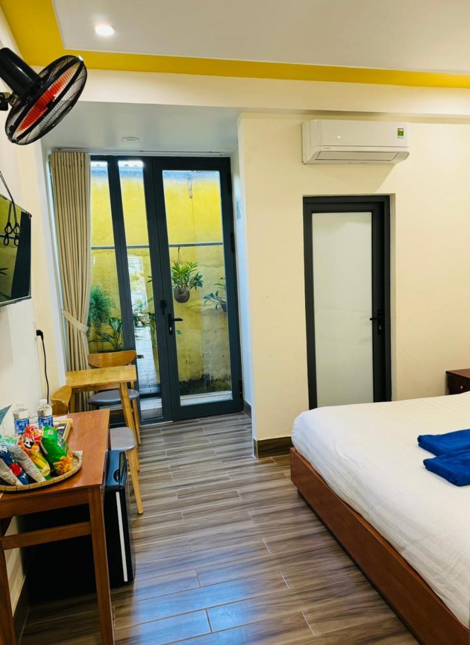 Homestay Coral Riverside &