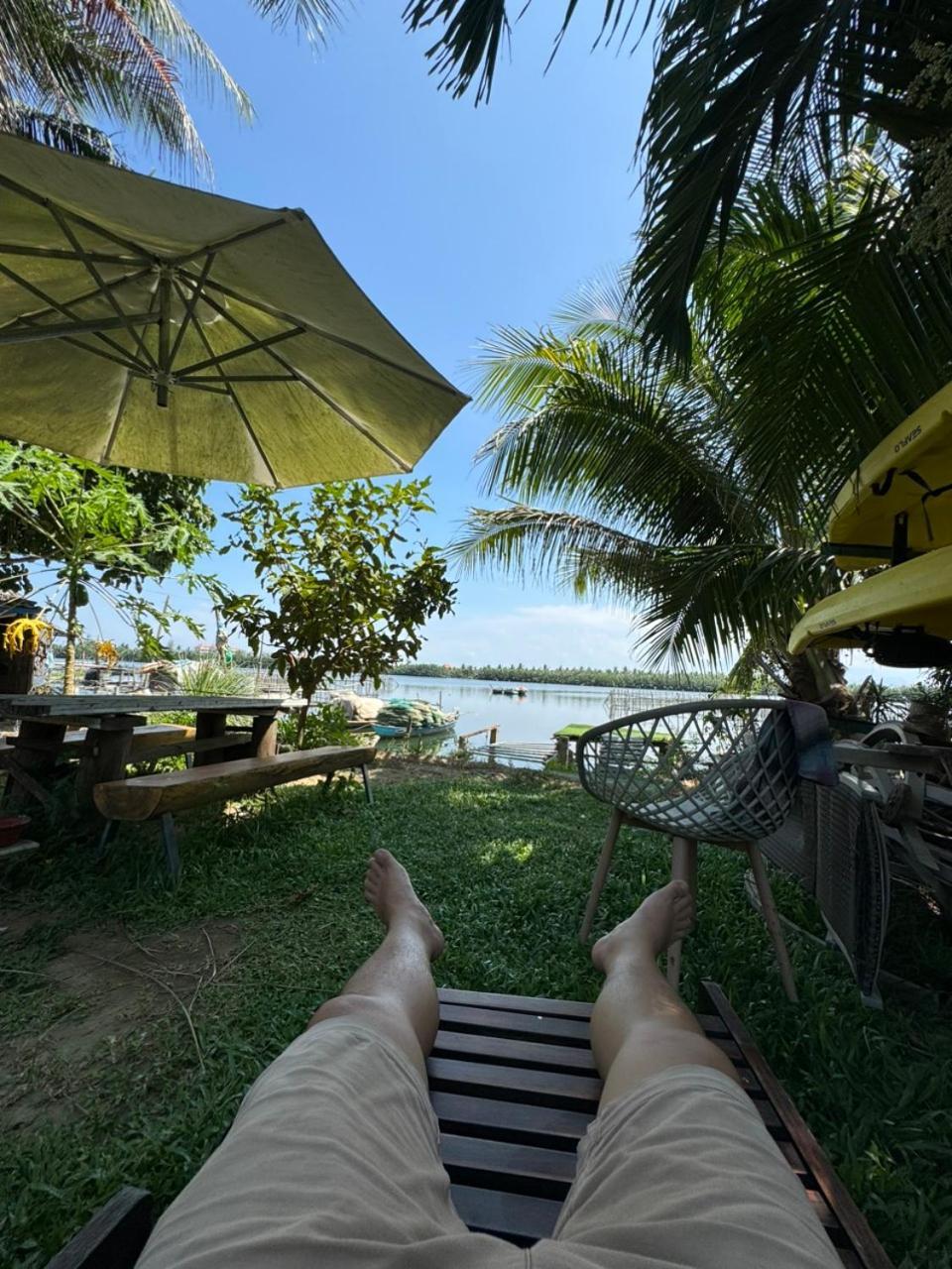 Homestay Coral Riverside & *