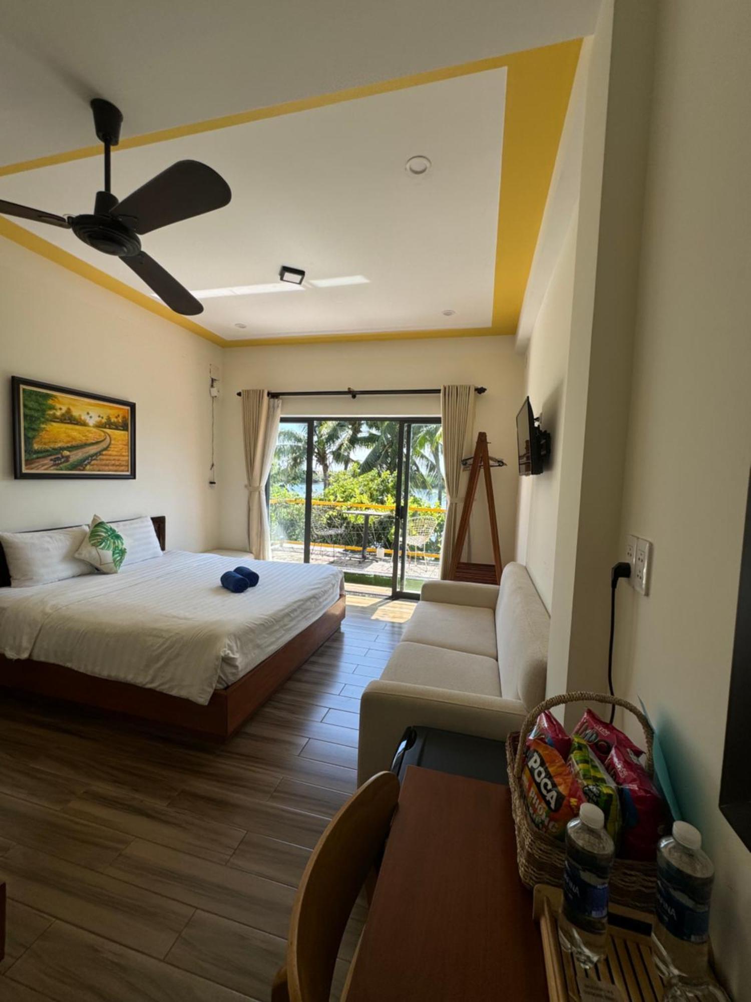 Homestay Coral Riverside & Hoi An