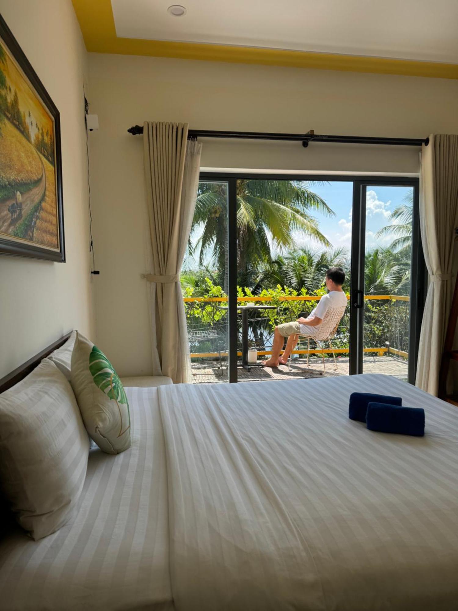 Homestay Coral Riverside & Hoi An