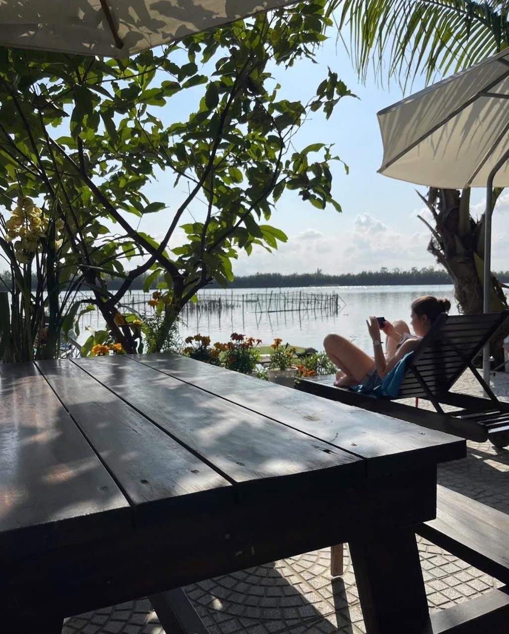 Coral Riverside &